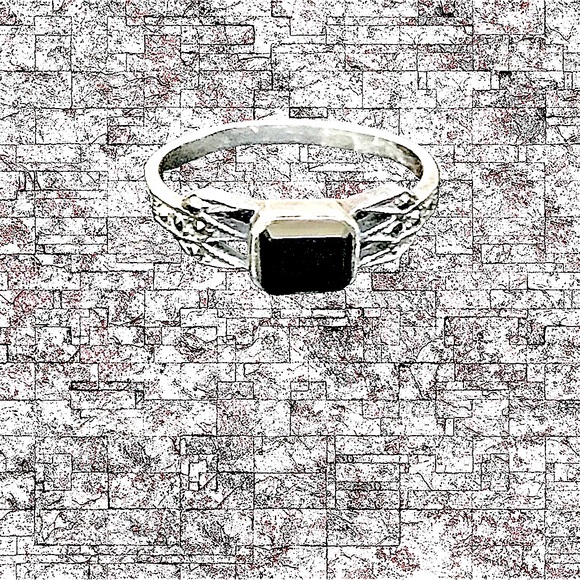 EUC! STERLING SILVER FAUX BLACK STONE - Picture 3 of 5